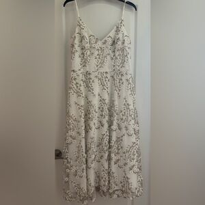 Xscape Cream and White Dress